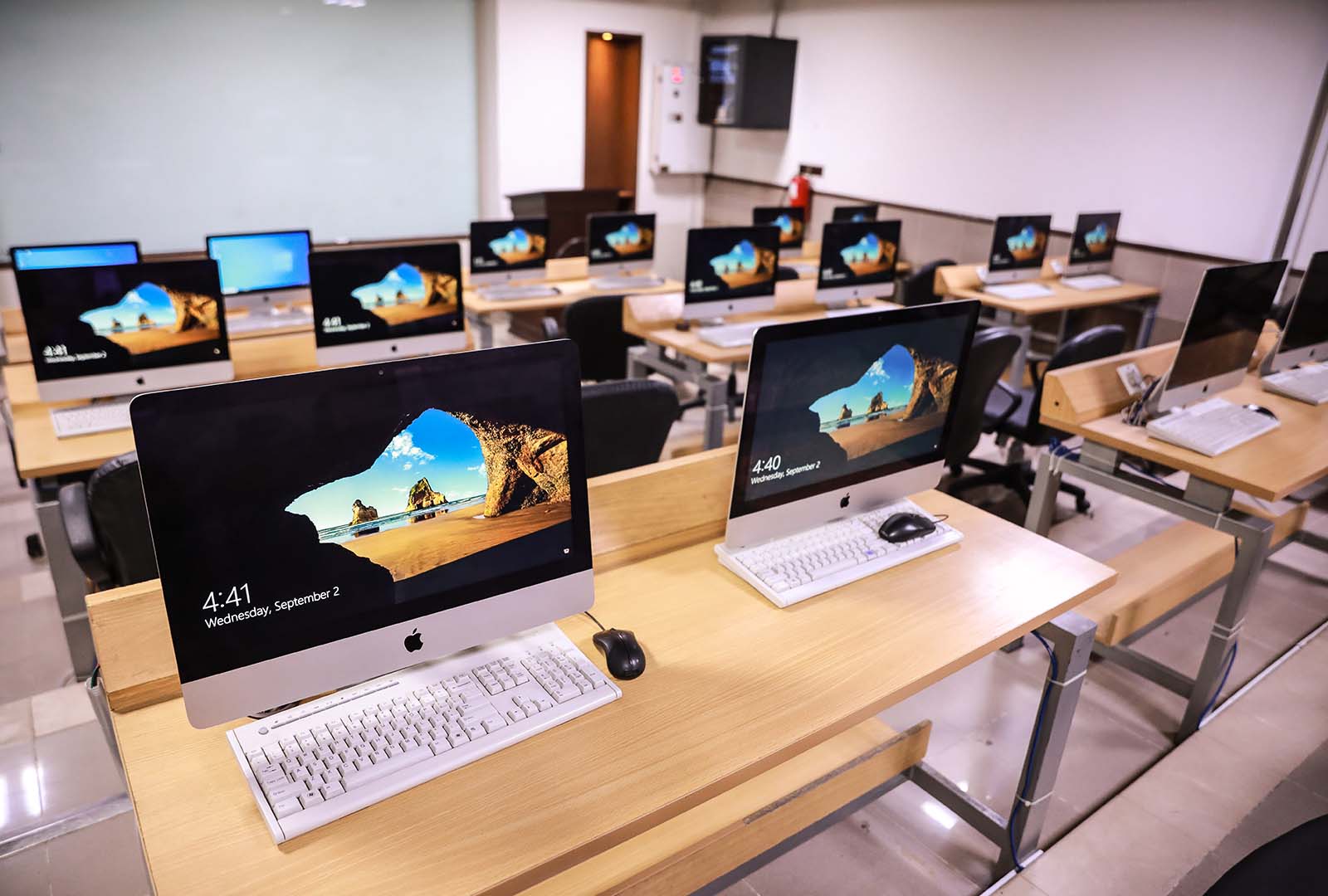 Faculty of Information Technology and Computer Science University of