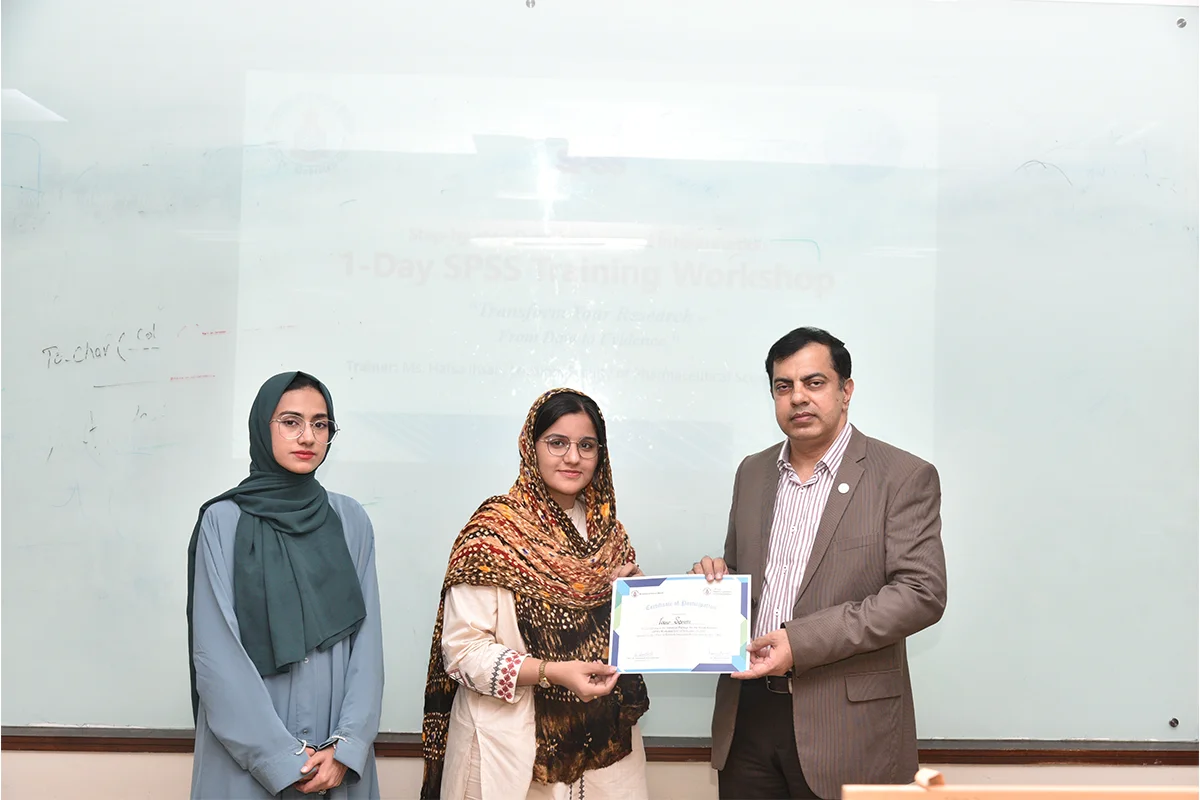 Hands-On SPSS Workshop Step-by-Step Data Analysis (4)