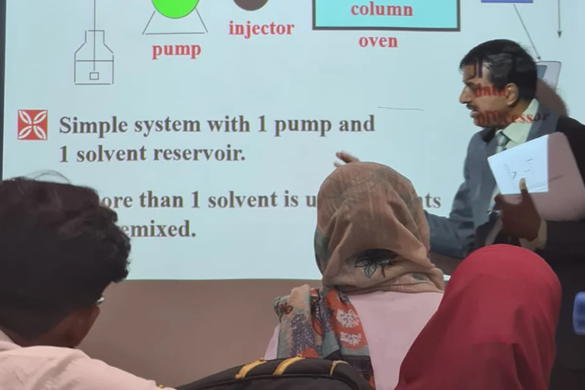 LabXpert 2025 Session on High-Performance Liquid Chromatography (HPLC) (2)