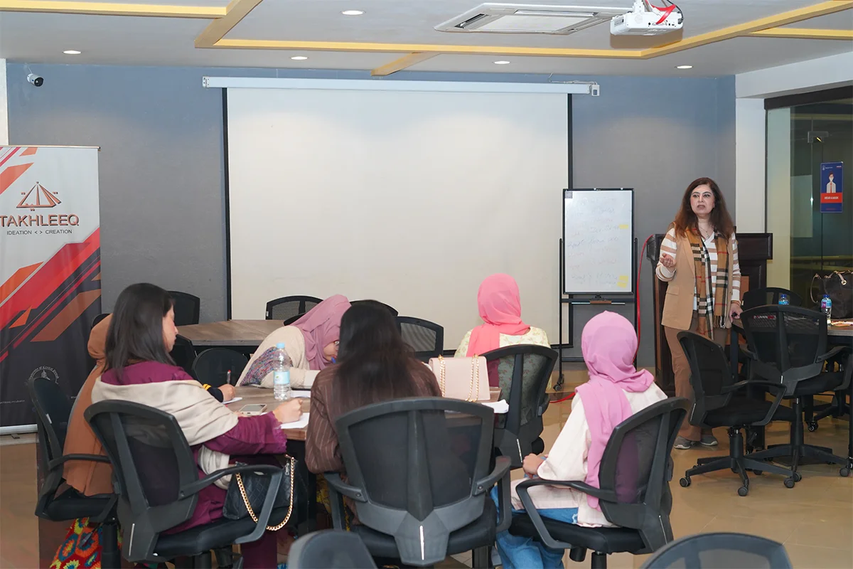 Business Model Design and Product Commercialization Workshop (10)
