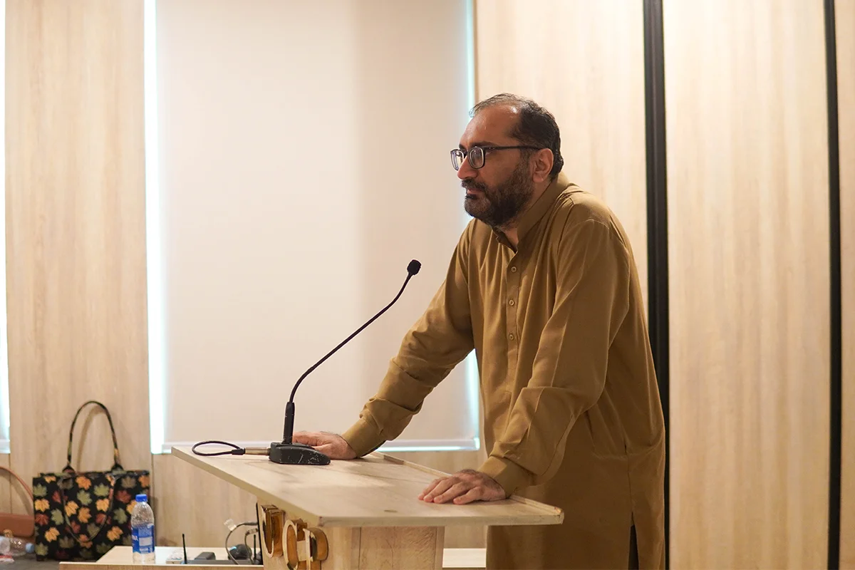 (De)construction of Poetic Thought (4)