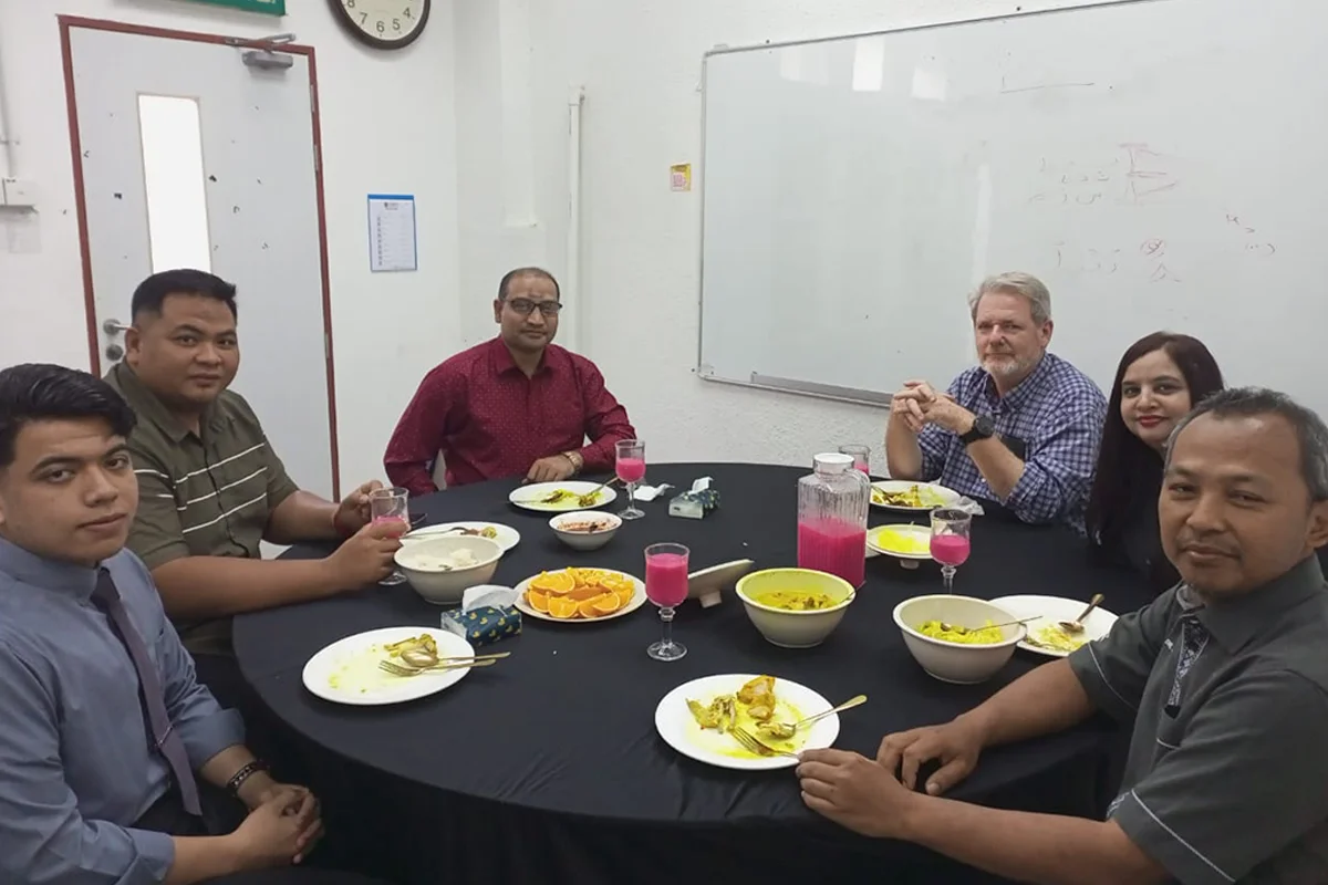 's Particiaption in Trainings and Professorial Talks at Malaysian Universities (17)