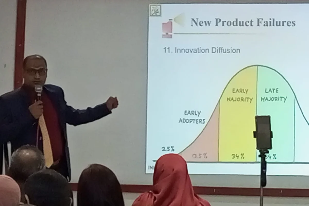 's Particiaption in Trainings and Professorial Talks at Malaysian Universities (19)