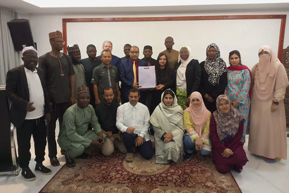 's Particiaption in Trainings and Professorial Talks at Malaysian Universities (2)