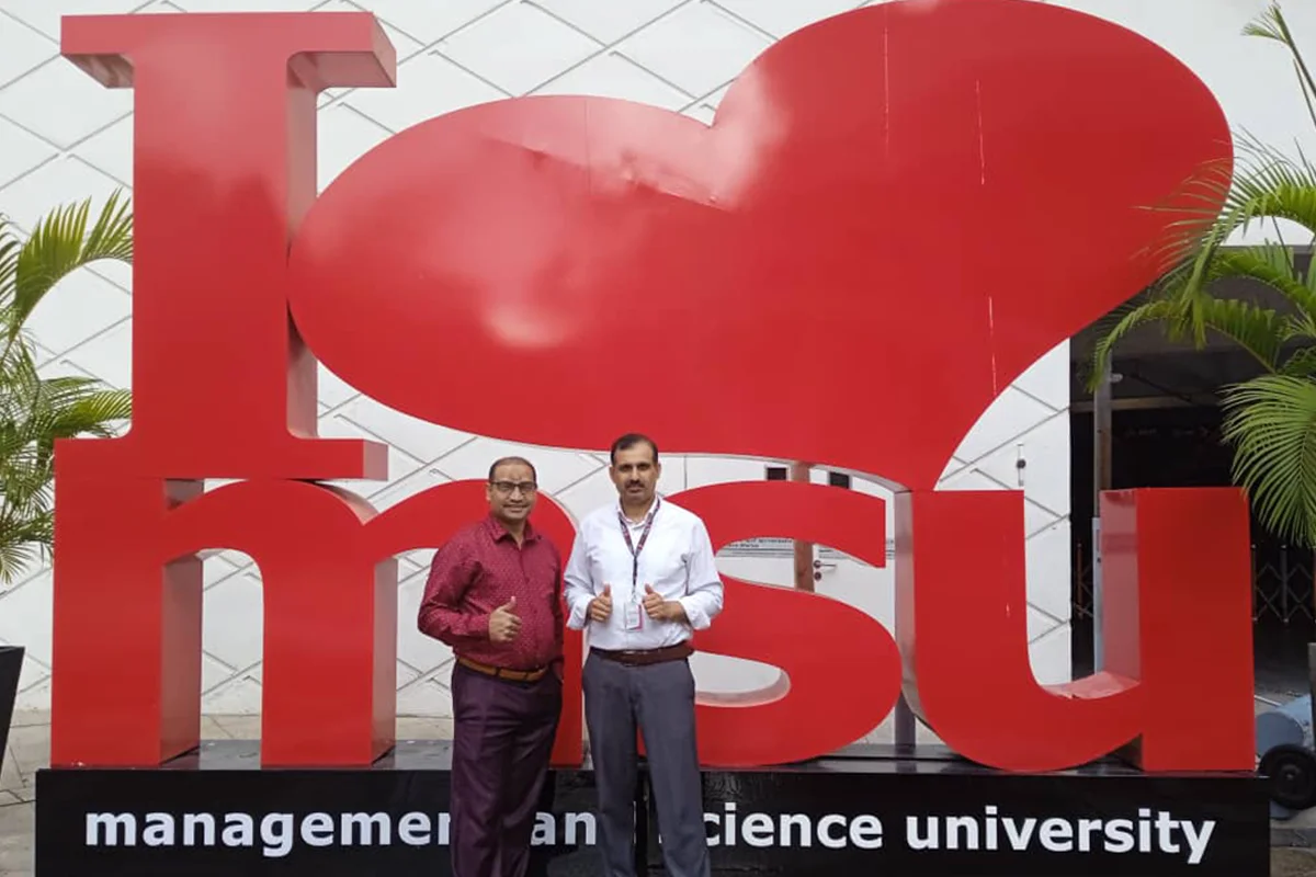 's Particiaption in Trainings and Professorial Talks at Malaysian Universities (8)