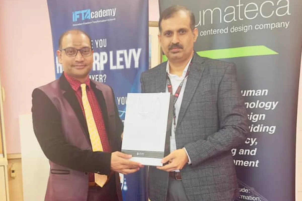 's Particiaption in Trainings and Professorial Talks at Malaysian Universities (9)