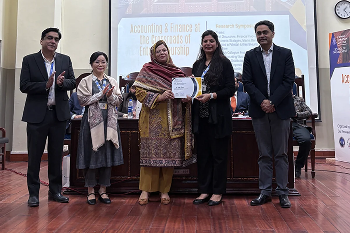 FOMS Participation at the FCCU Research Symposium 2025 (3)