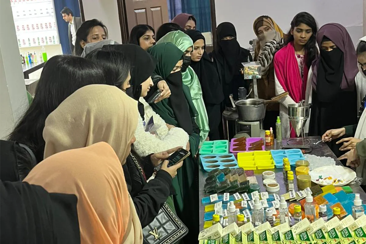 's Educational Visit to Irfan Business Center (4)