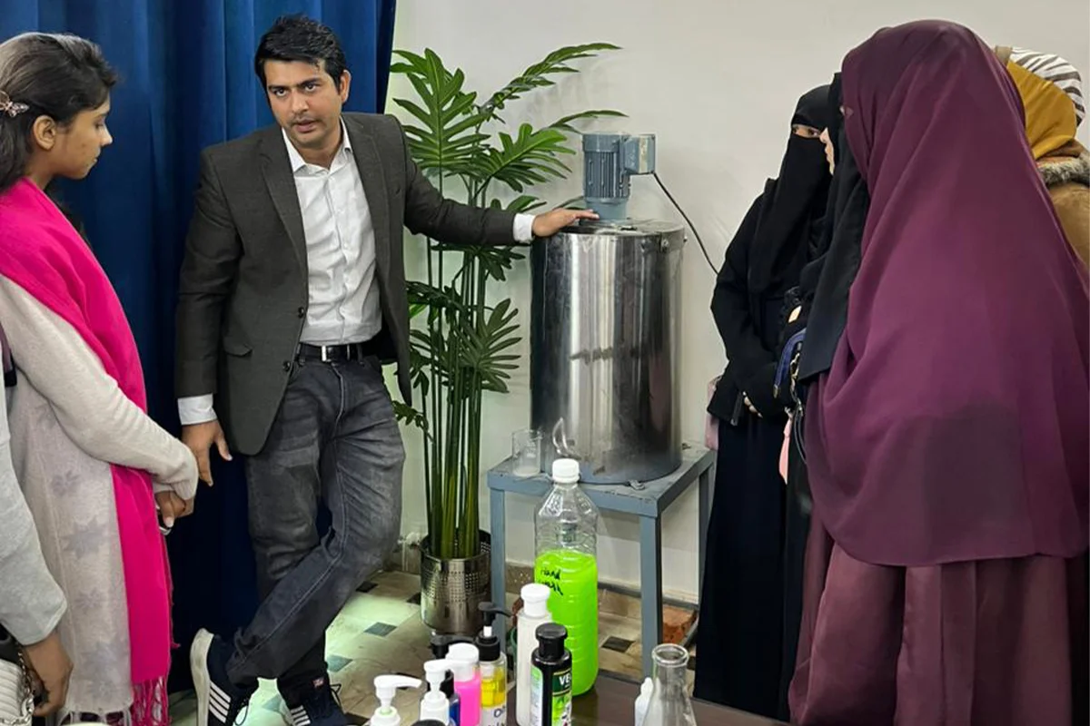 's Educational Visit to Irfan Business Center (6)