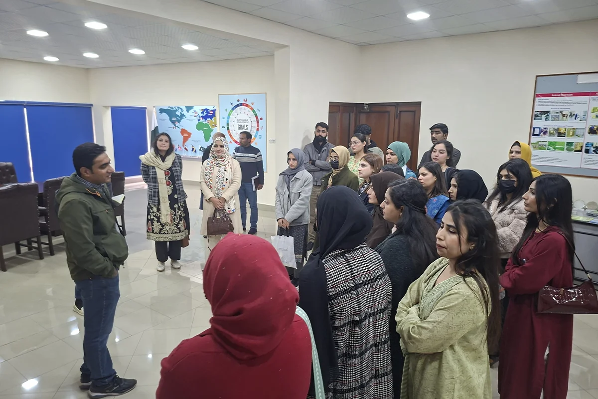 Industrial Visit to National Institute for Biotechnology and Genetic En (6)