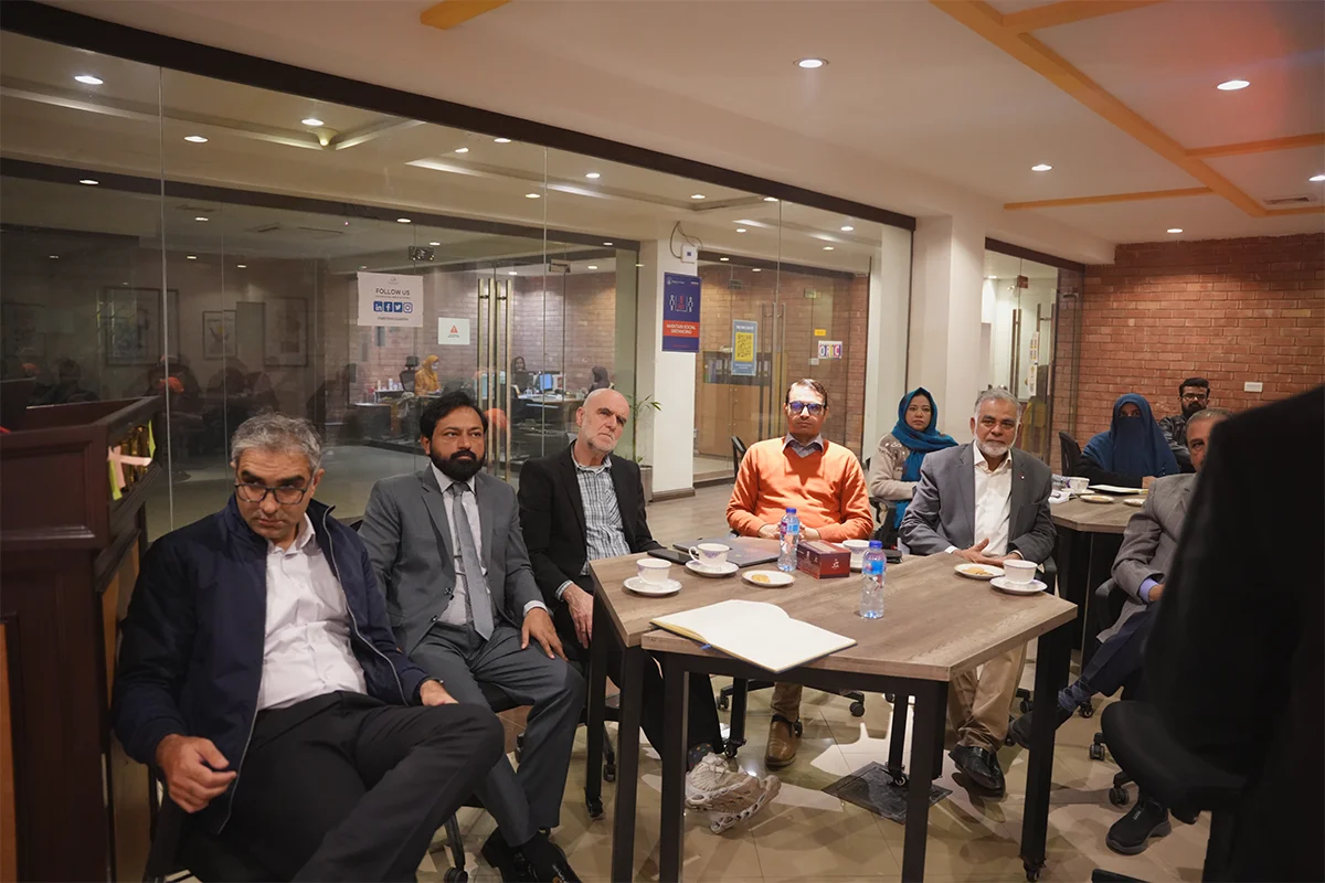 's Interdisciplinary Research Group Meeting (5)