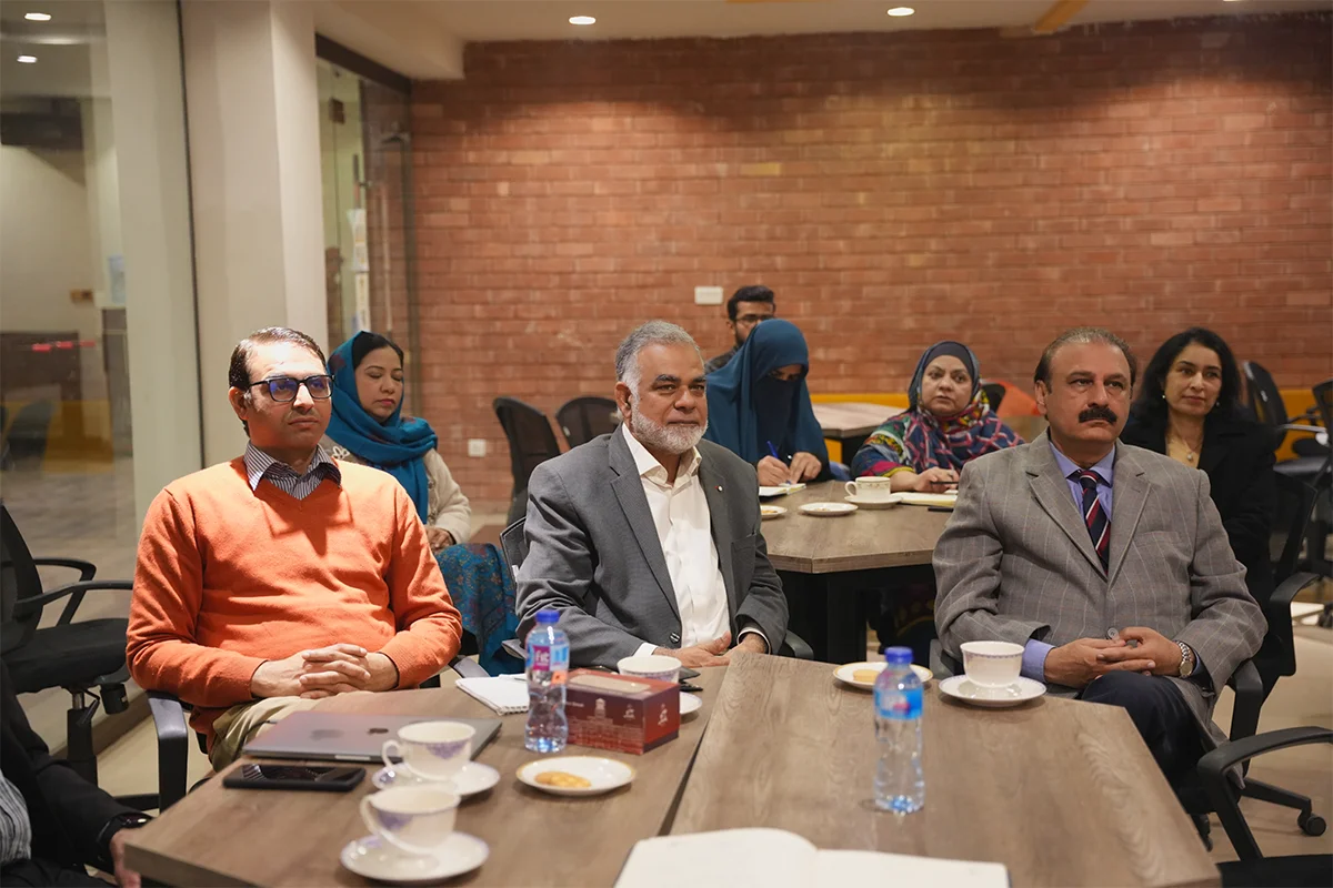 's Interdisciplinary Research Group Meeting (8)