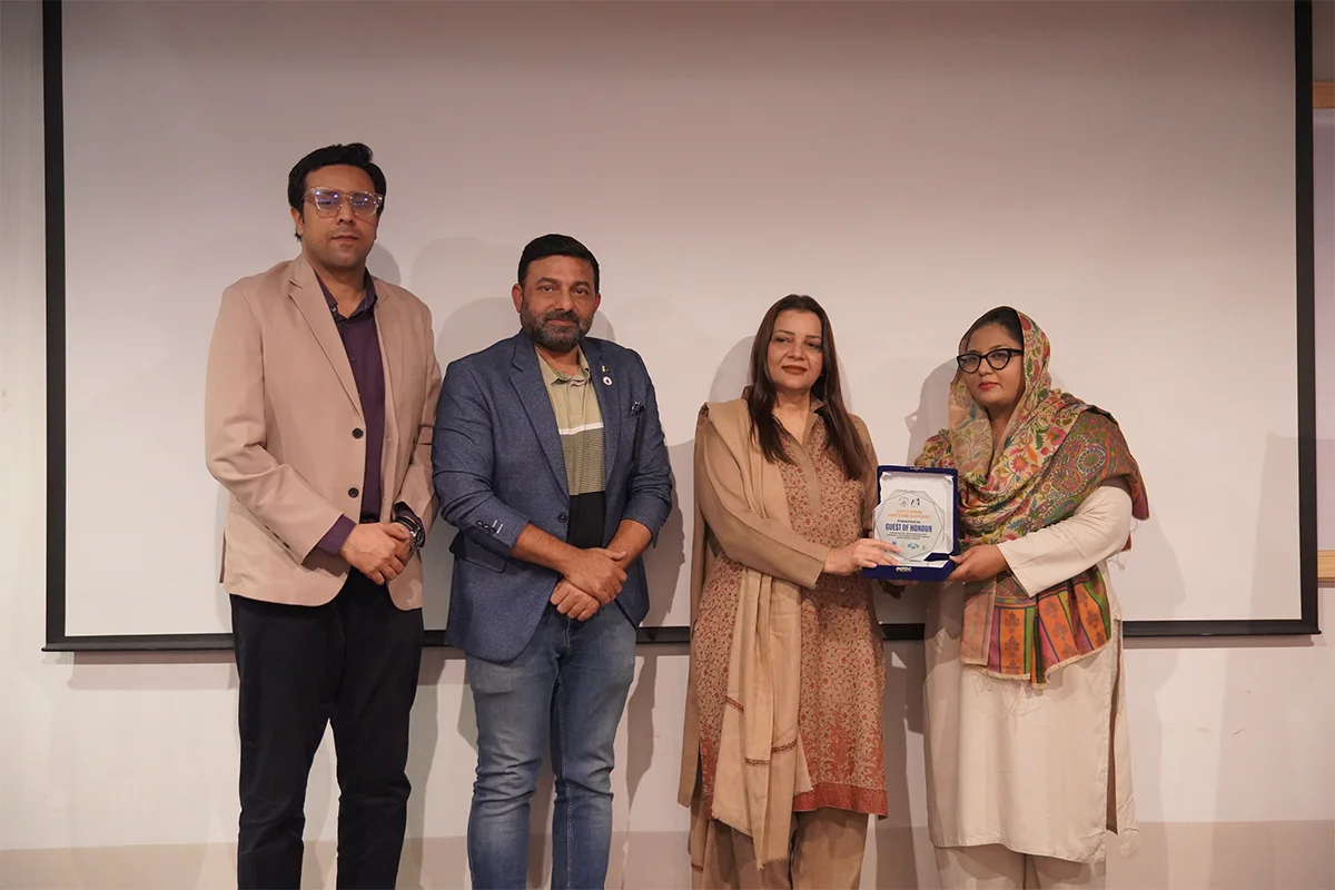 Seminar on Self Defense for Girls (2)