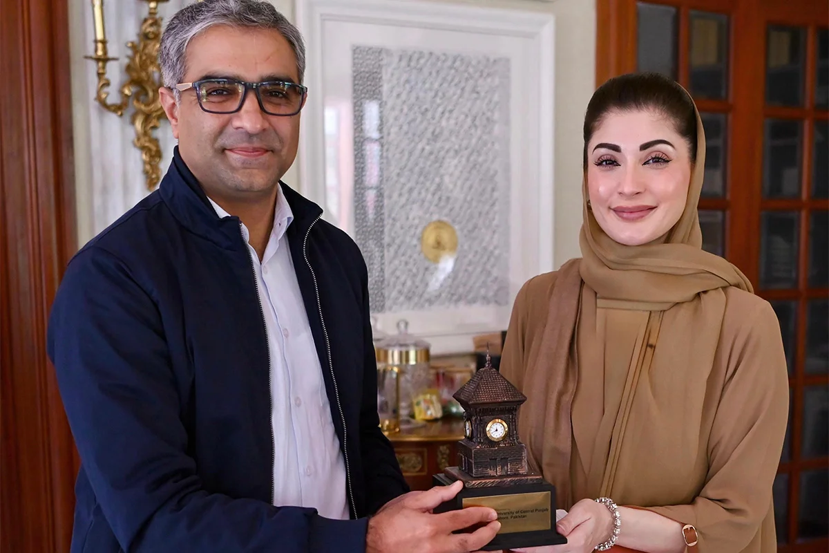 's Visit to Chief Minister Office (3)