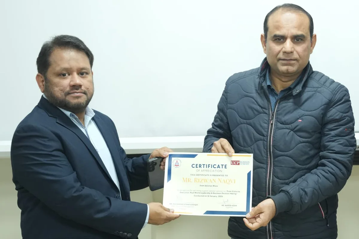 From Vision to Execution Real-World Leadership and Business Decision-Making (4)