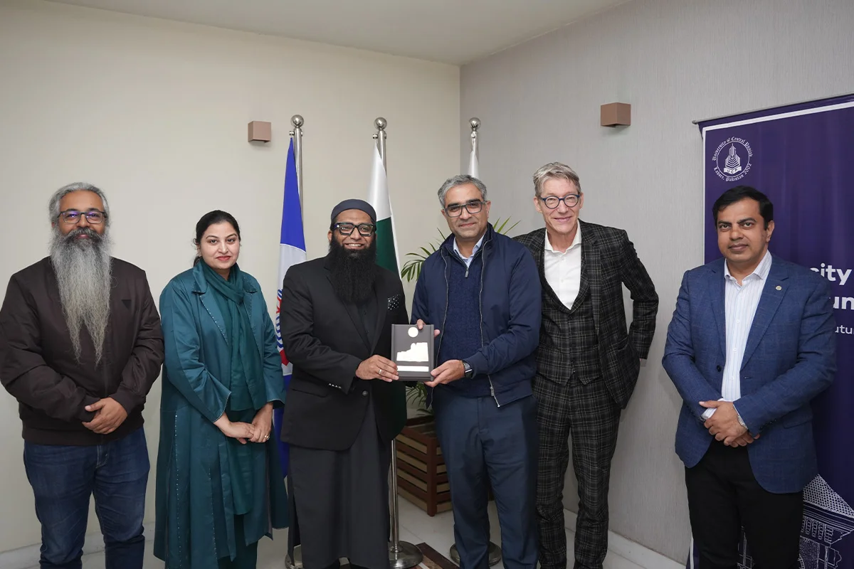 's Visit to UCP (17)