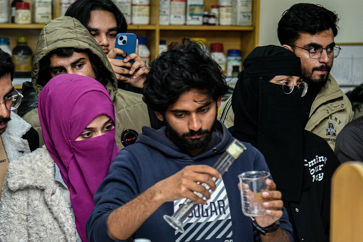 Hands-On Green Cosmetics Workshop (10)