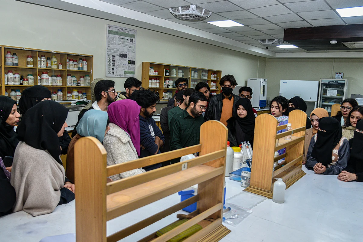 Hands-On Green Cosmetics Workshop (9)