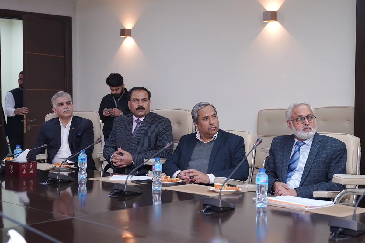 's Visit to UCP (11)