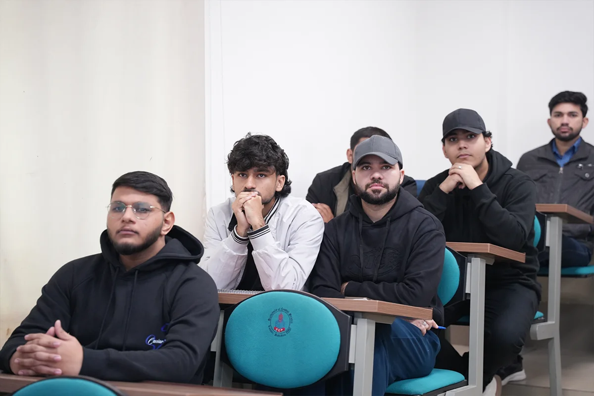 Real-World Management Challenges in Business Lessons from Industry (3)