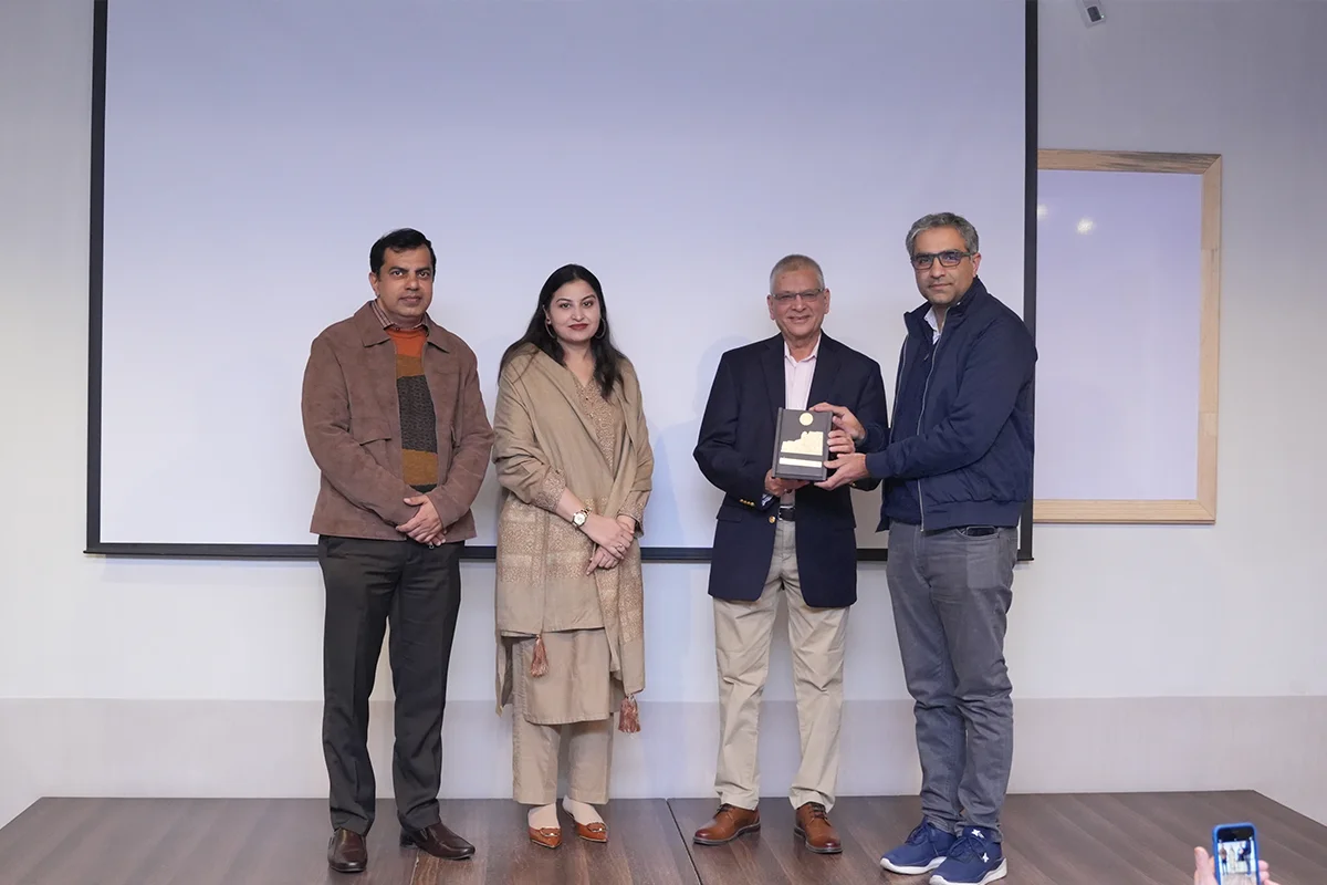 Smog Pollution in Lahore Causes, Consequences, and Control (From Sampling to Solutions) (2)