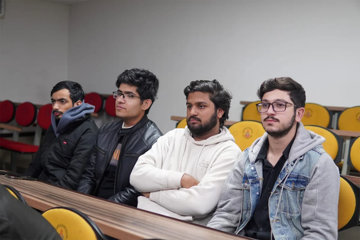 Innovation and Entrepreneurship in Technology Ventures (9)