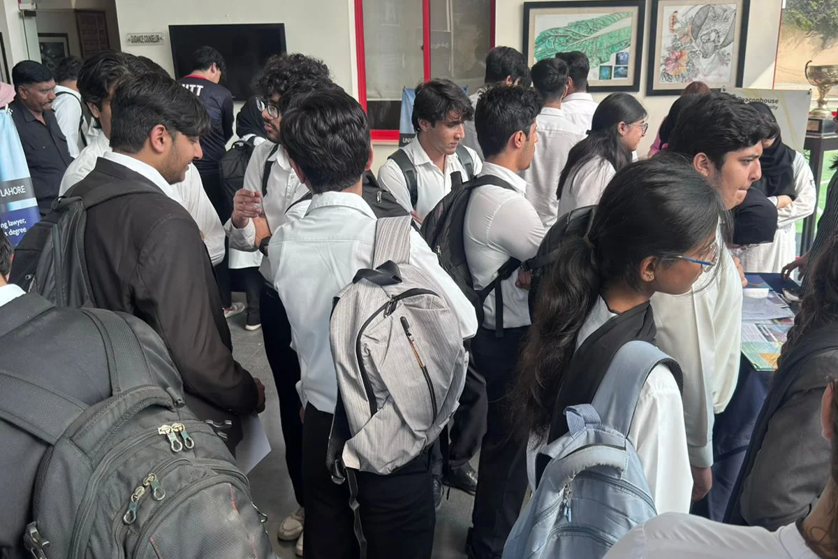 's Outreach Campaign at LACAS Career fair (3)