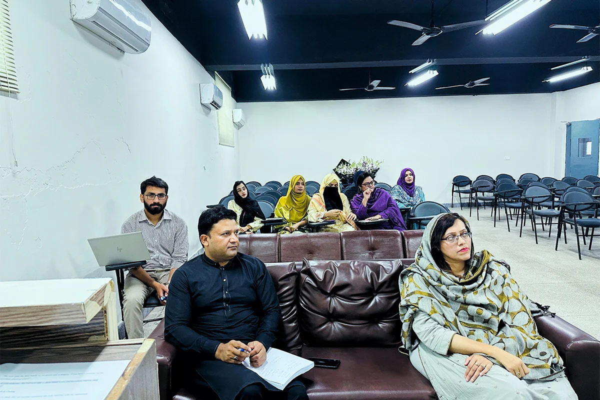 Dr. Aatif Amin Visited Riphah International University as an External Examiner (4)