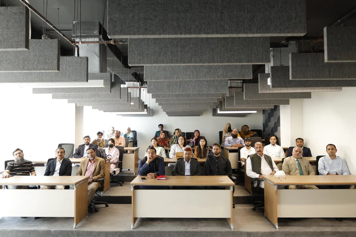 Dr. Muhammad Pervaiz Represented UCP at Green Building Headquarters Briefing (1)