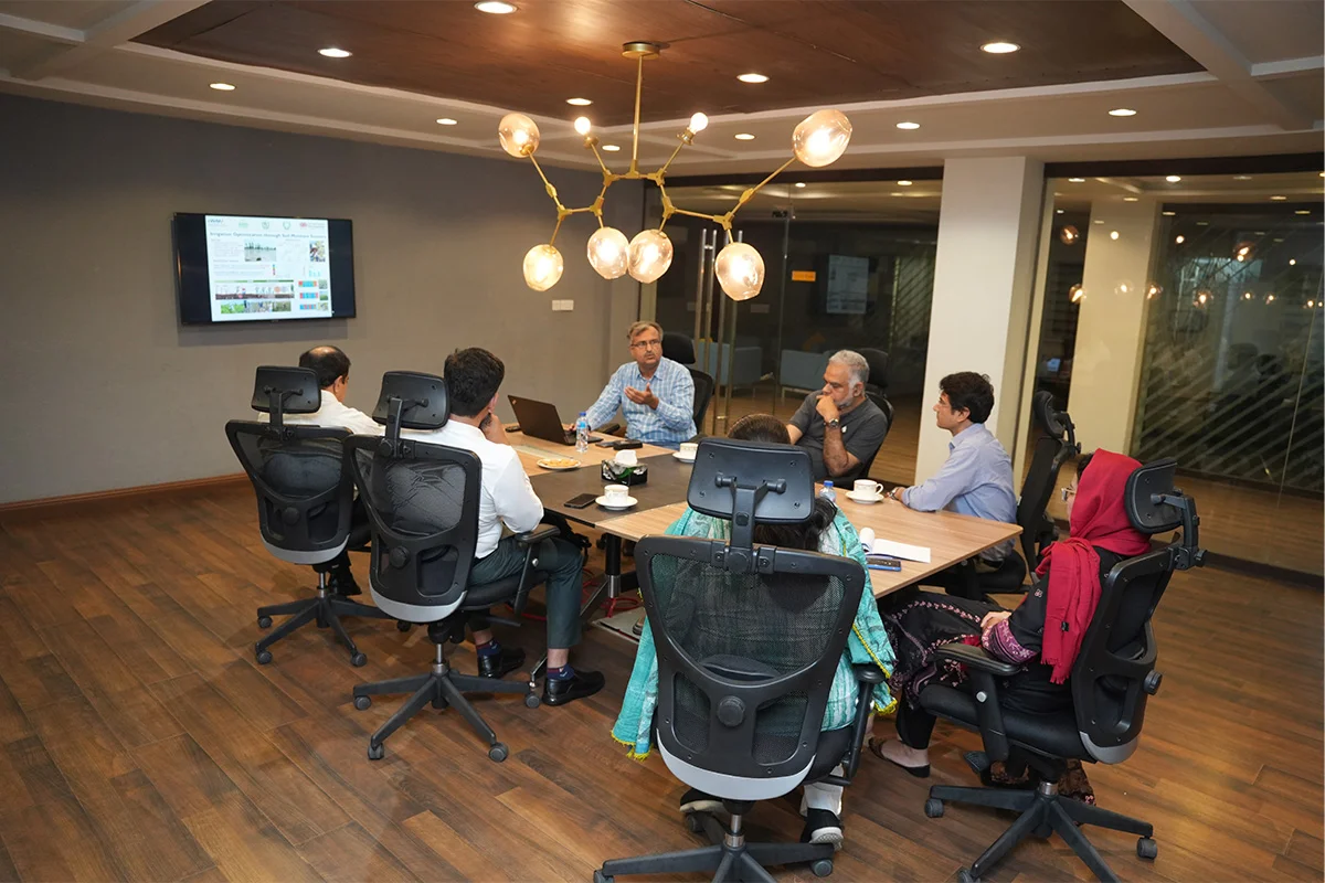 ORIC-UCP–IWMI Collaborative Meeting on Soil Moisture Sensor Development (5)