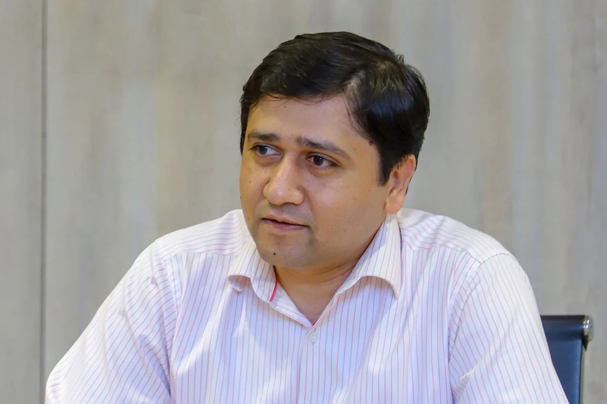 's Alumni Association Meeting (2)