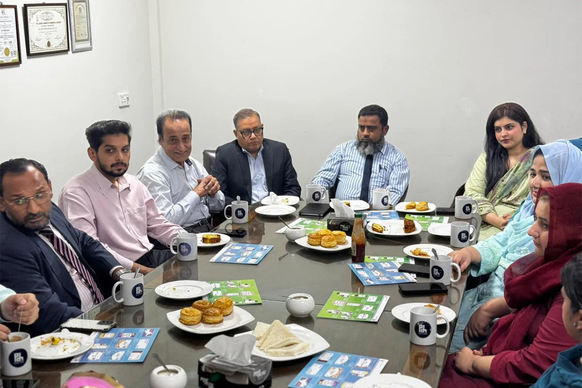 ' Industry Visit to Punjab Drug House (4)