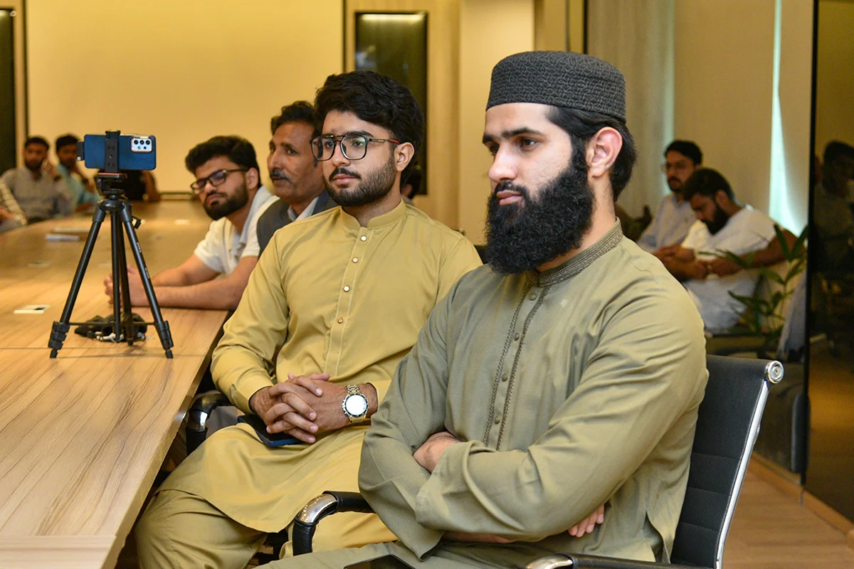 Personal Crisis Management in an Overwhelming World (7)