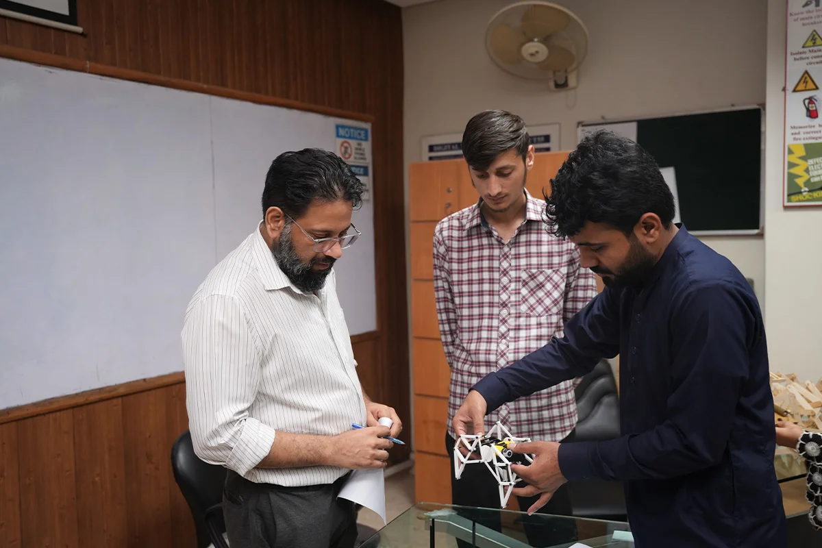 Robotics Design & Creativity (3)