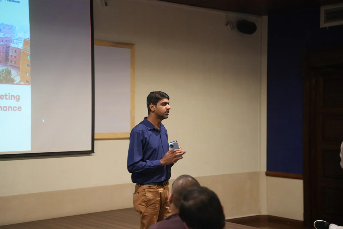 Social Media Marketing & Performance Advertising (3)