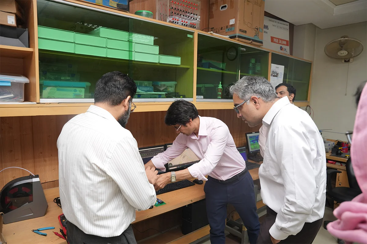 UCP Multi-Satellite Ground Station and Aviation Data Hub (2)