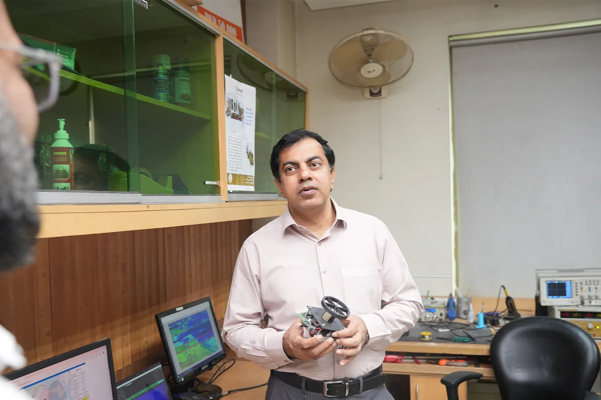 UCP Multi-Satellite Ground Station and Aviation Data Hub (4)