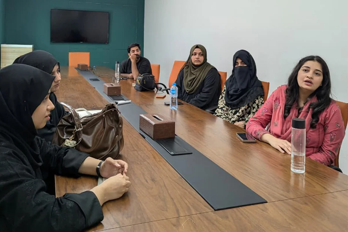 's Industry Visit to Rivaj Cosmetics (1)