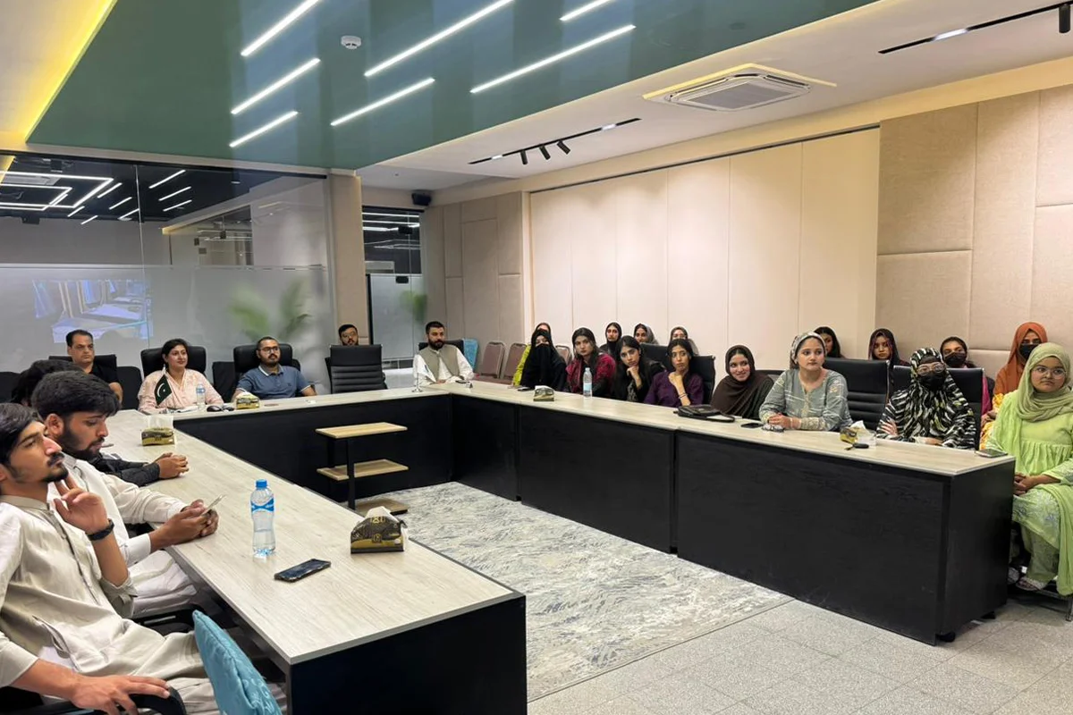 Faculty of Languages & Literature’s Study Tour to Allah Waly Trust (2)