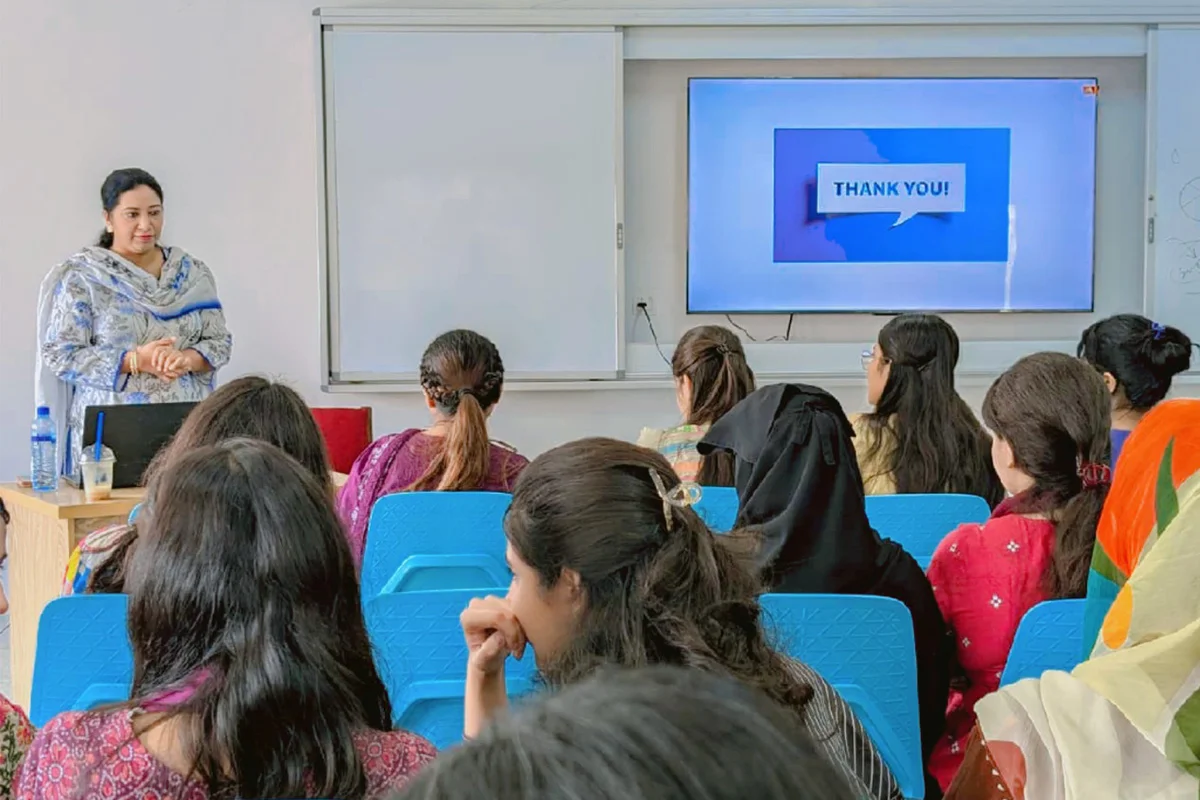 's Guest Lecture at Kinnaird College for Women (5)