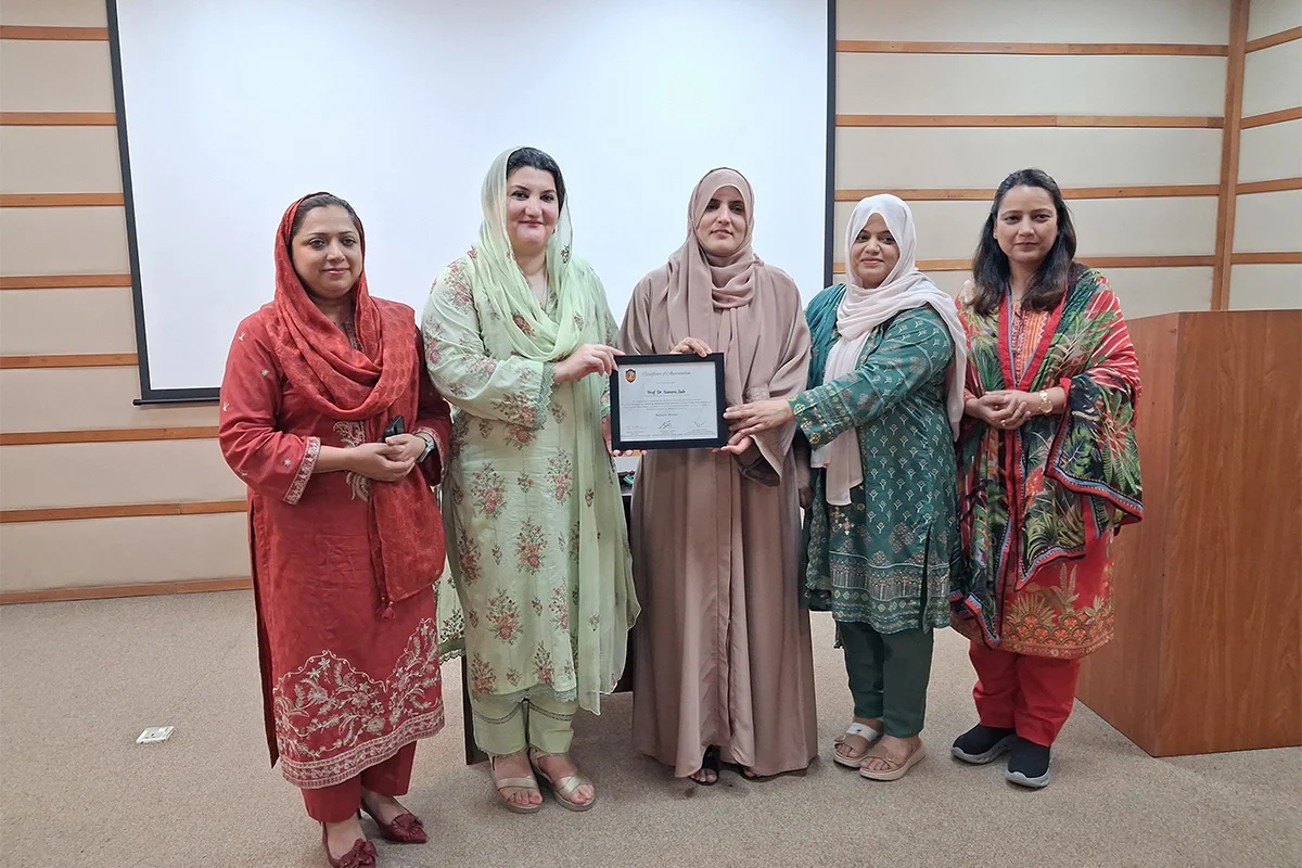 Prof. Dr. Sumera Zaib’s Hands-On Workshop in Kinnaird College for Women (4)