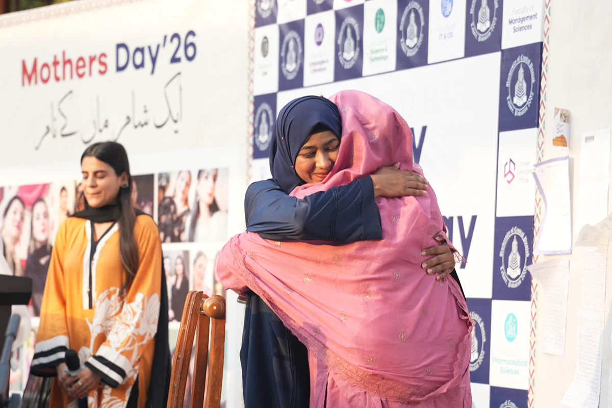 چند خط ماں کے نام (4)