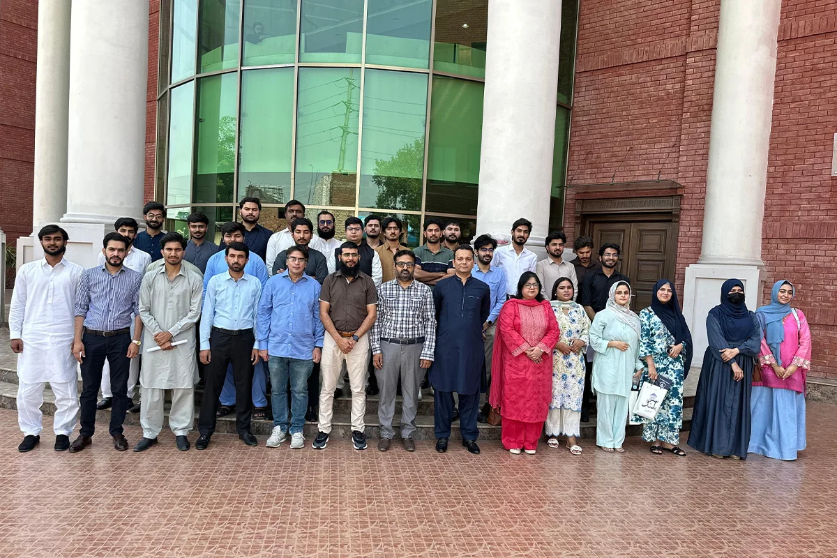 ' Industry Visit to Haier Pakistan (2)