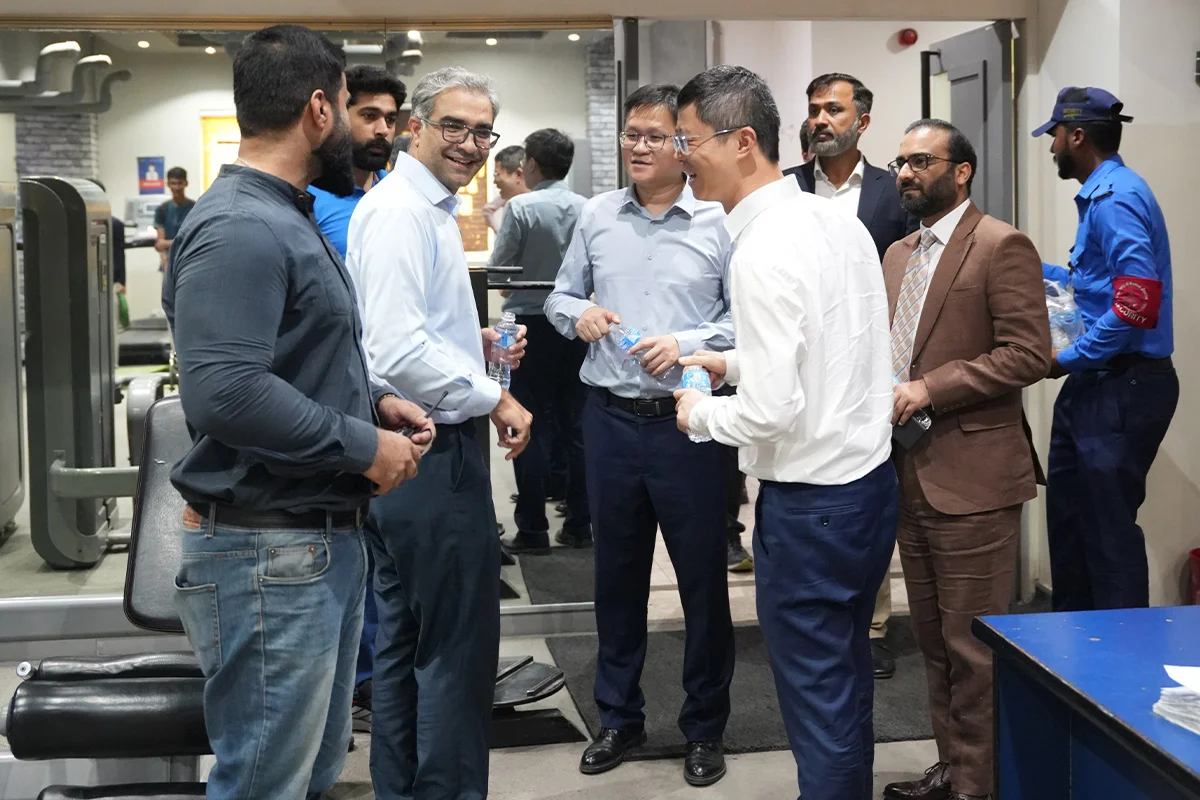 's Visit to UCP (3)