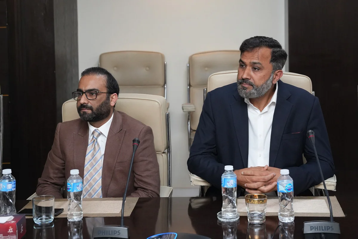 's Visit to UCP (7)
