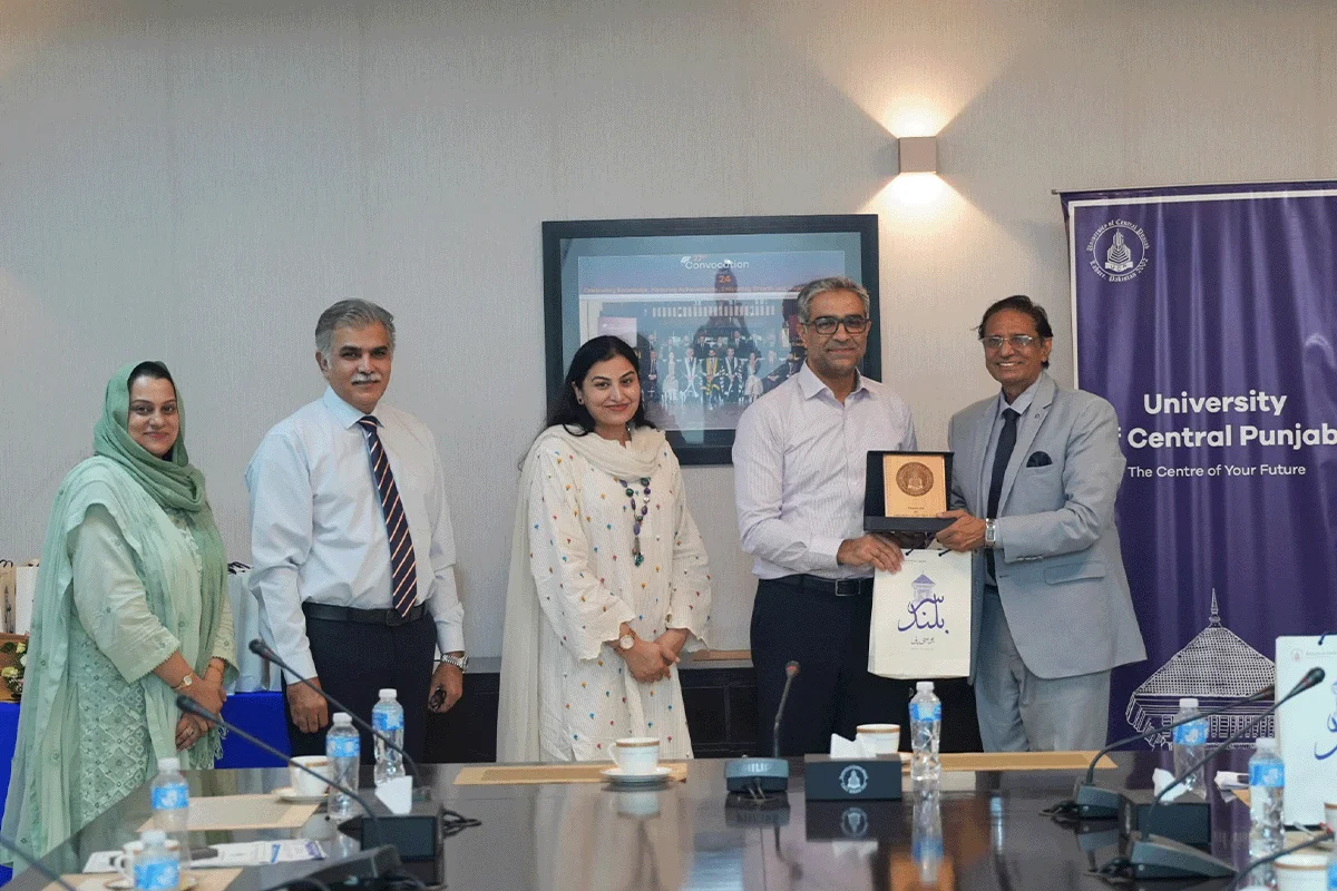 Punjab Higher Education Commission (PHEC) Monitoring & Evaluation Team Visited UCP (15)