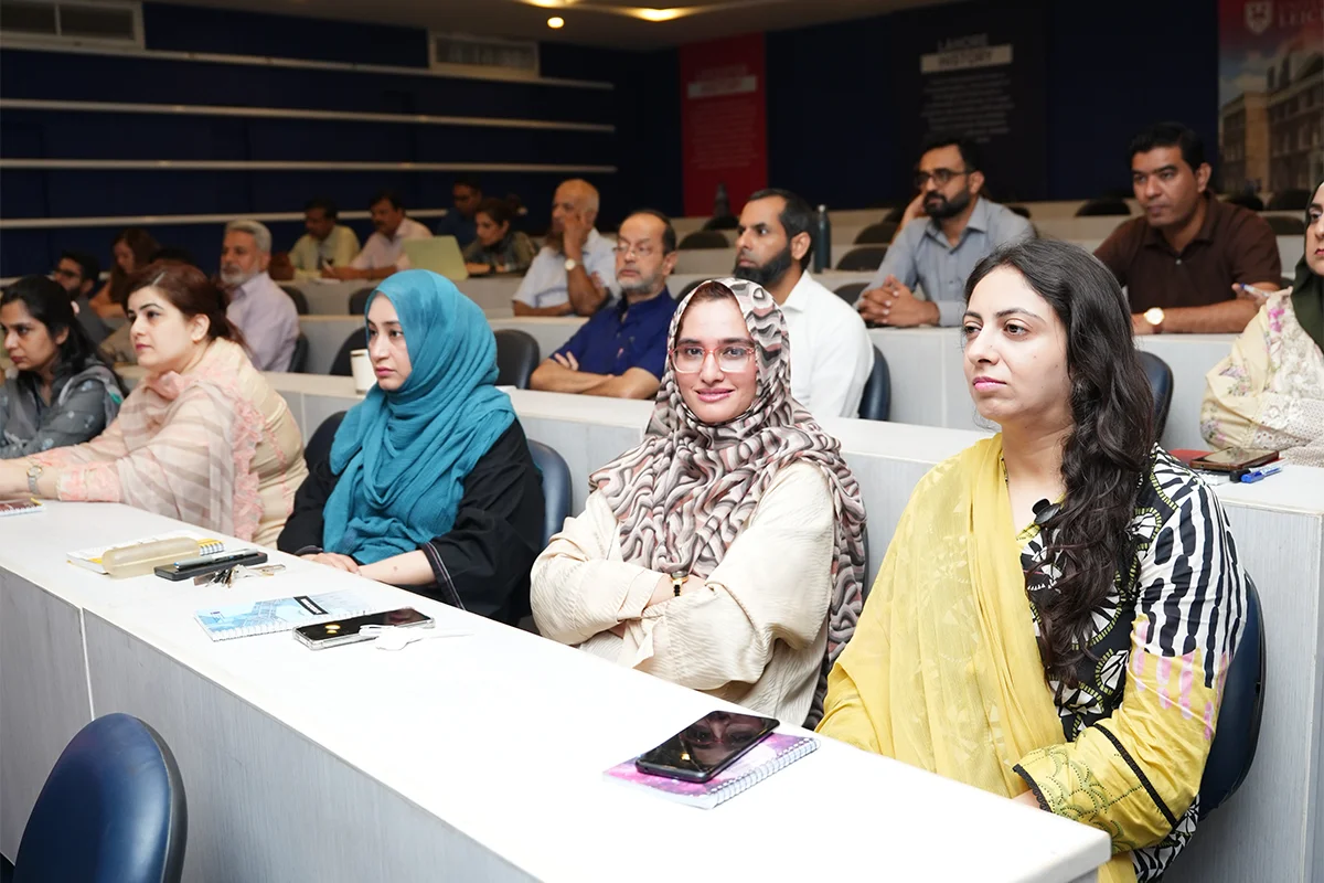 Revenue Generation through Industrial Projects & Consultancy (10)