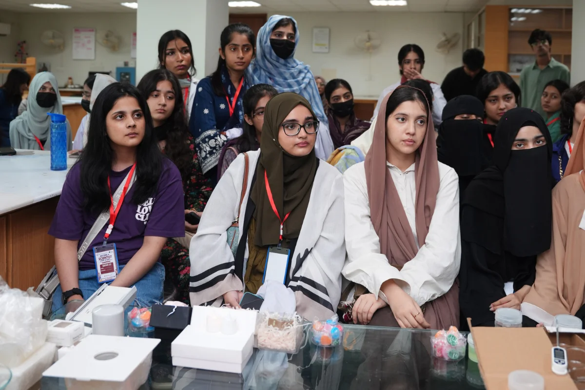 's Become a Scientist for a Day (3)