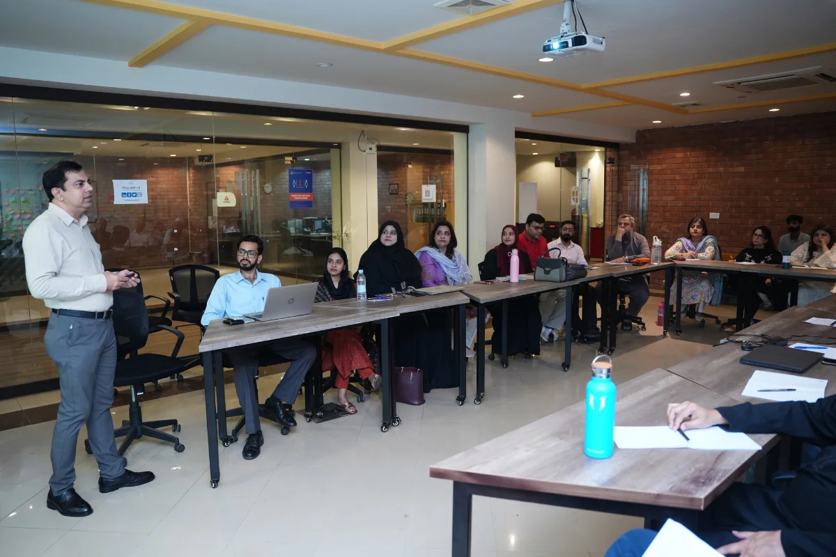 Supervising Projects and Dissertations (9)