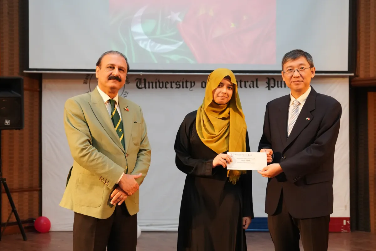 Consul General Scholarship Cheques Distribution Ceremony (11)